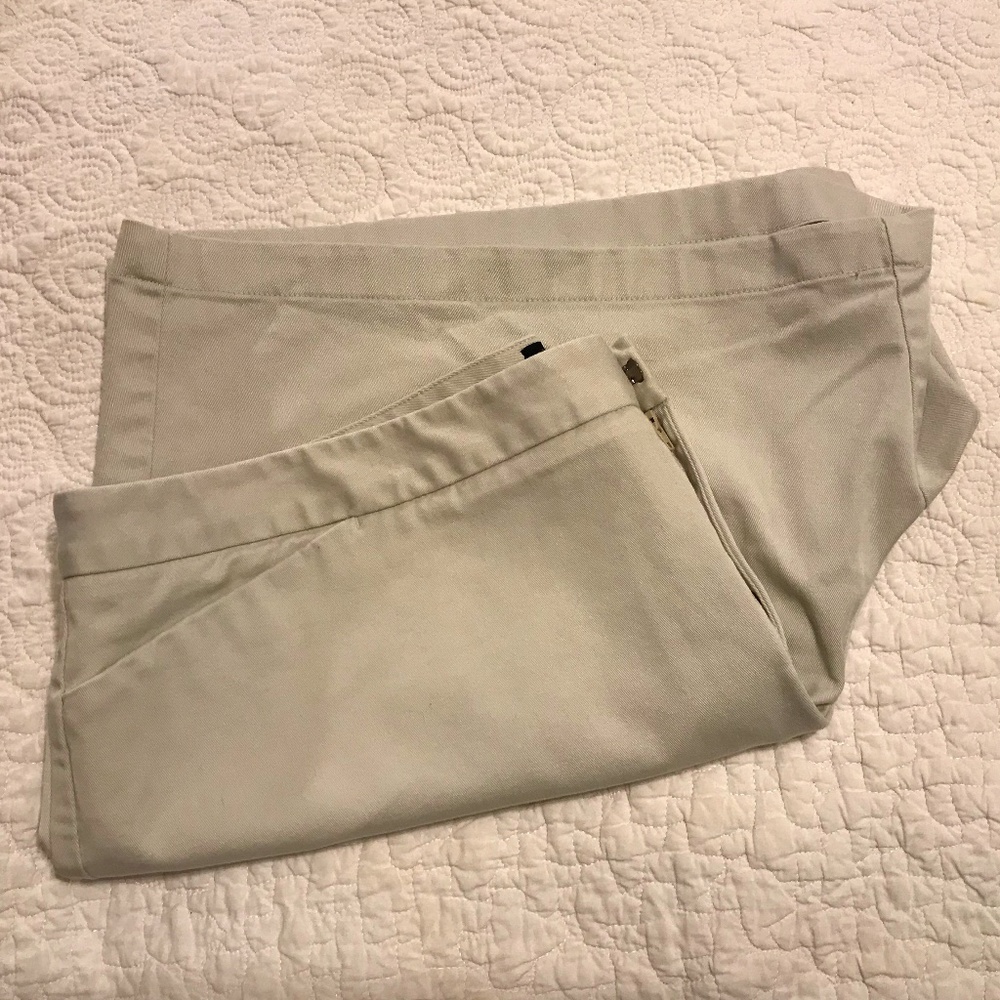Dockers “Stain Defender” khaki jeans shorts (20W)